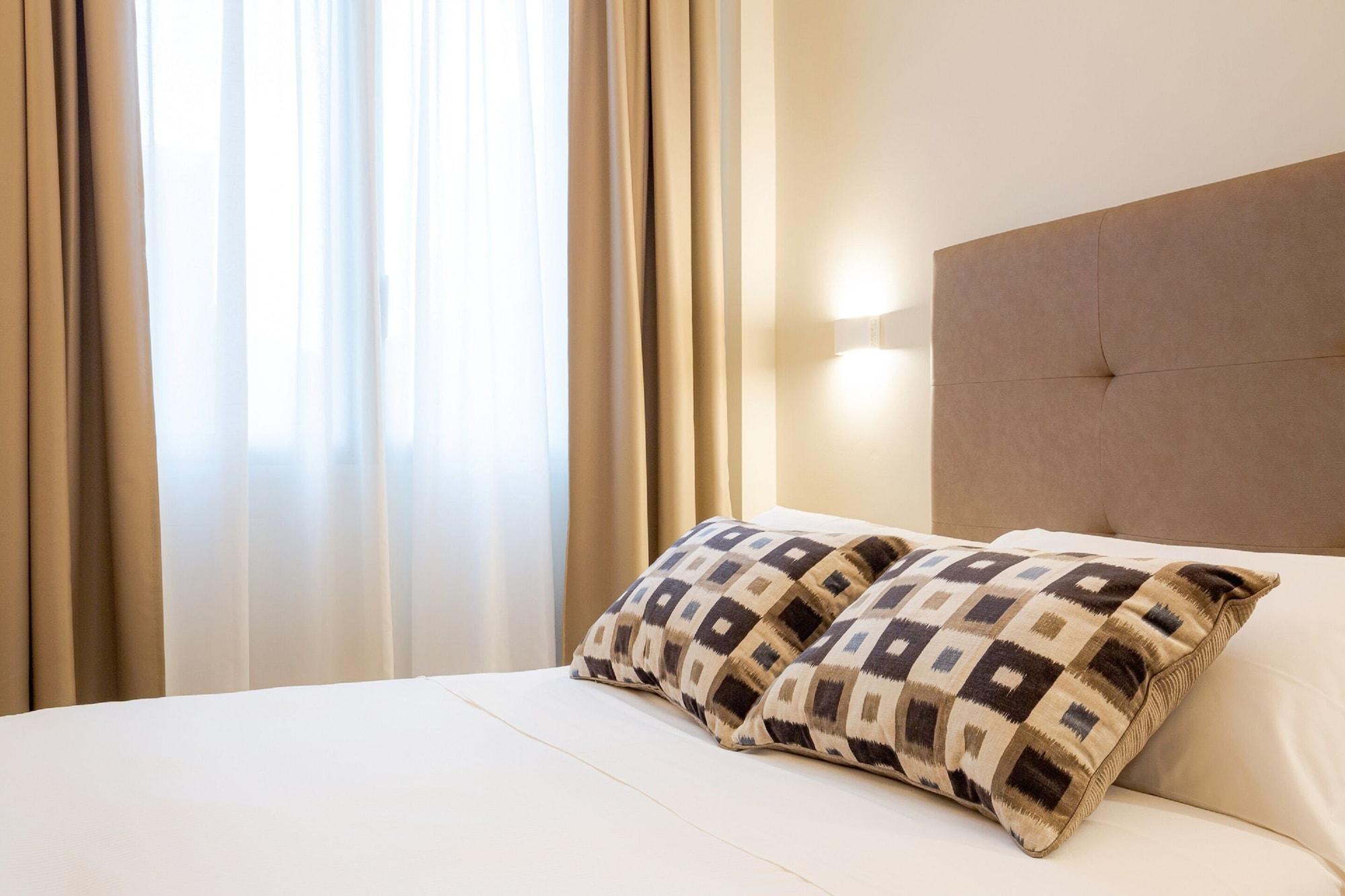 Hotel Politeama Палермо Екстериор снимка