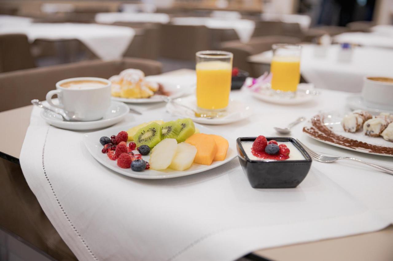 Hotel Politeama Палермо Екстериор снимка